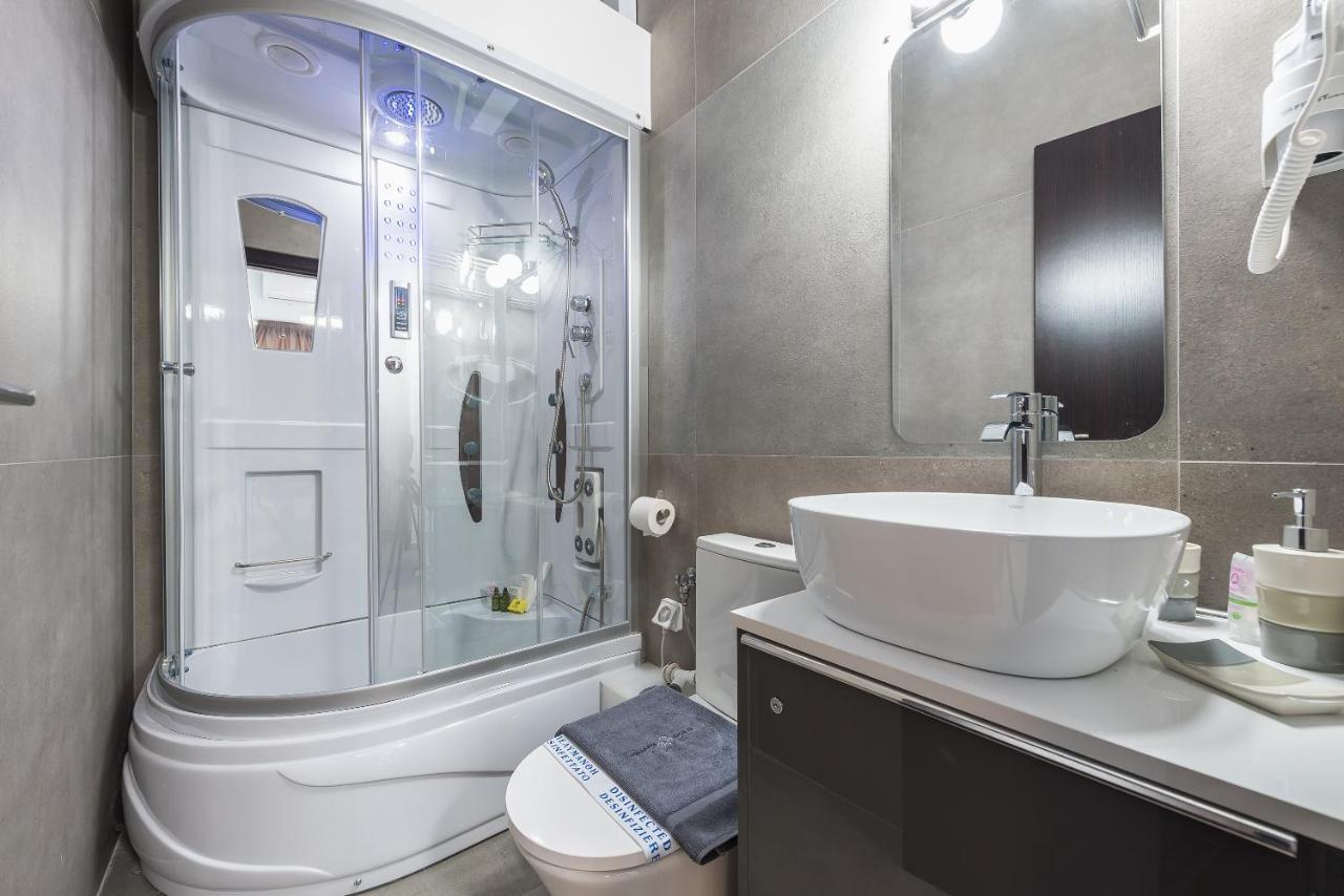 Iguana Gold Luxury Suites 1Min From Ermou Str Athene Buitenkant foto
