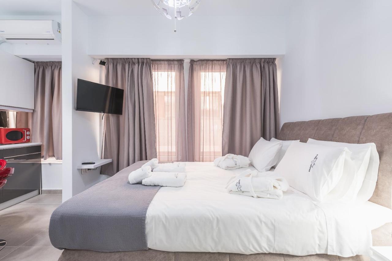 Iguana Gold Luxury Suites 1Min From Ermou Str Athene Buitenkant foto