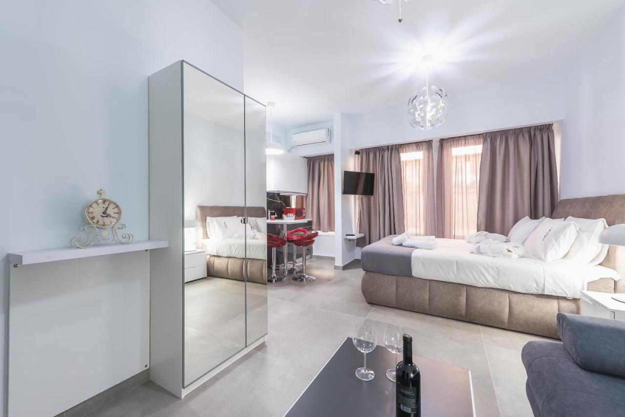 Iguana Gold Luxury Suites 1Min From Ermou Str Athene Buitenkant foto