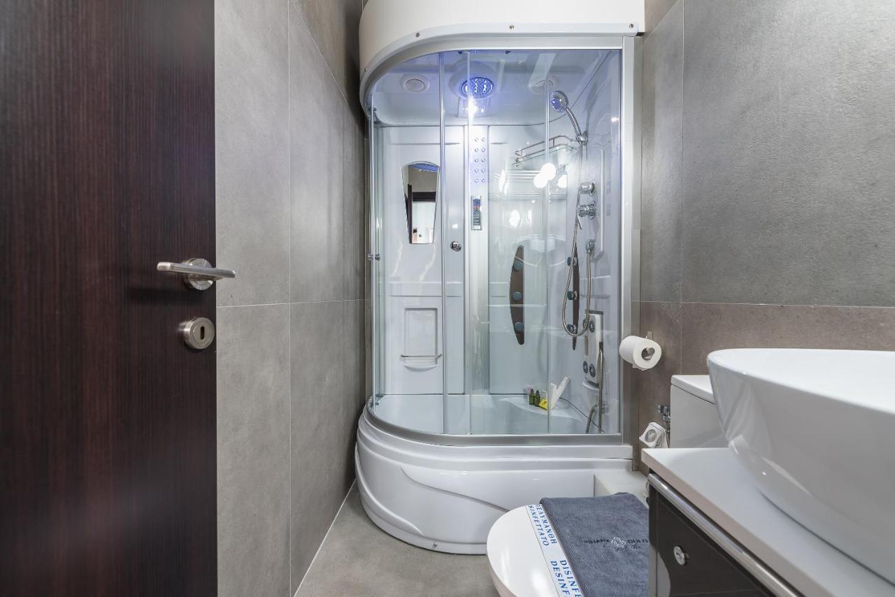 Iguana Gold Luxury Suites 1Min From Ermou Str Athene Buitenkant foto