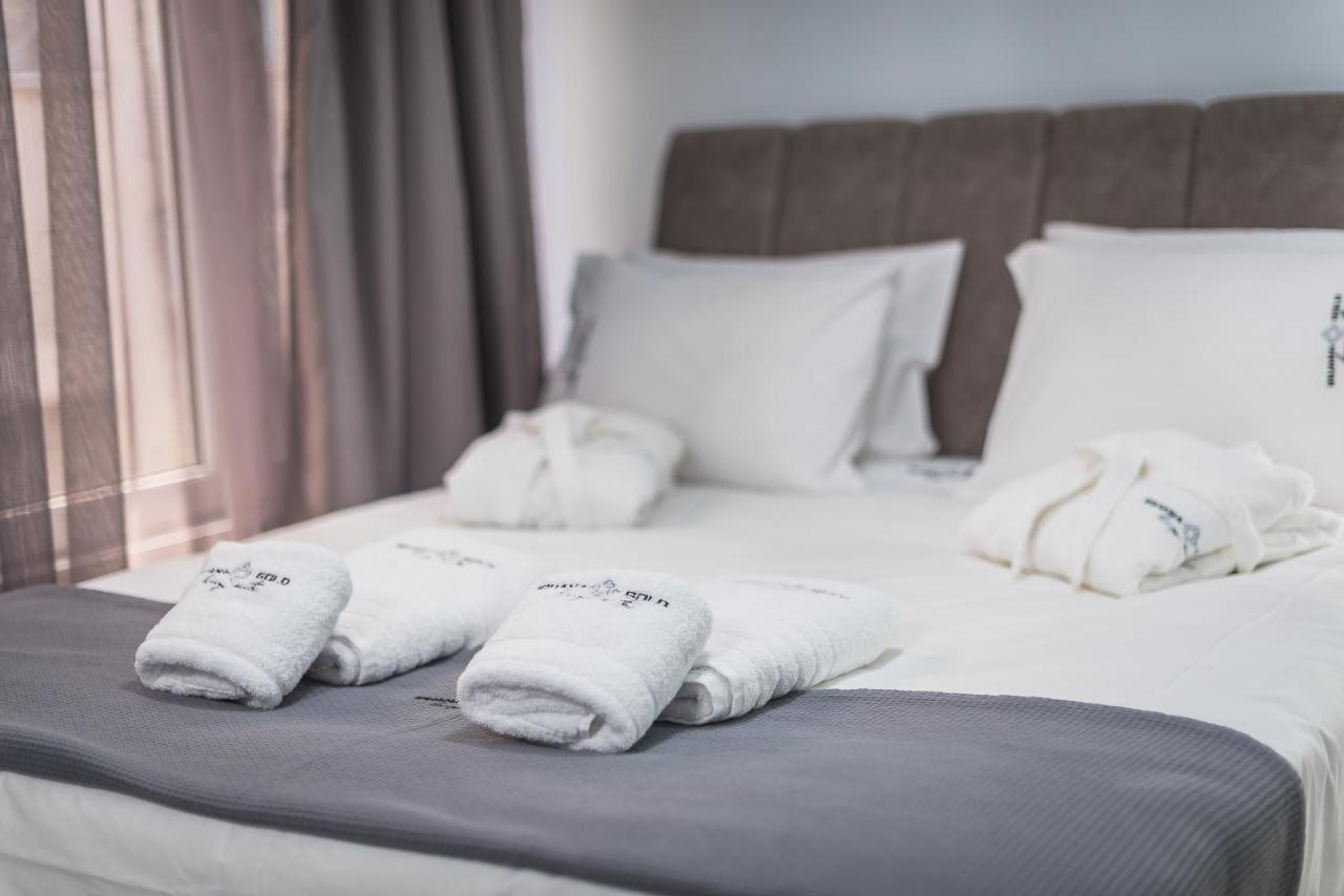 Iguana Gold Luxury Suites 1Min From Ermou Str Athene Buitenkant foto